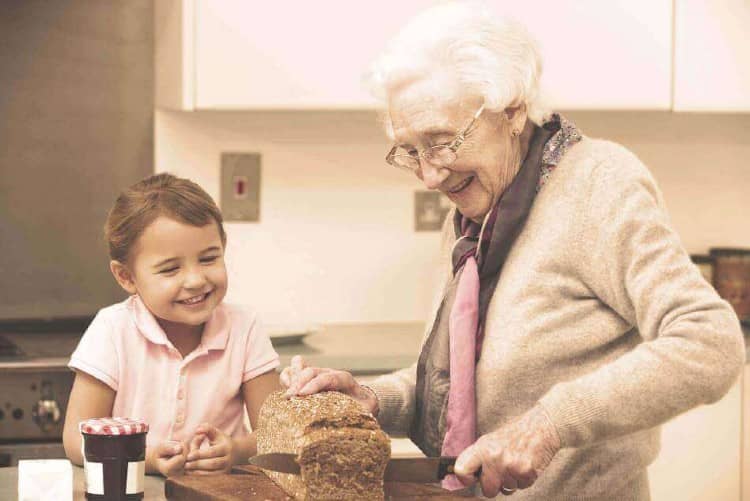 Iowa, Des Moines Elderly Care