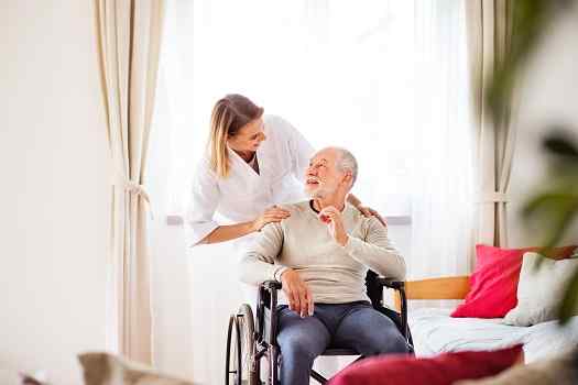 Factors that Make At-Home Care Less Costly than Nursing Homes in Des Moines, IA